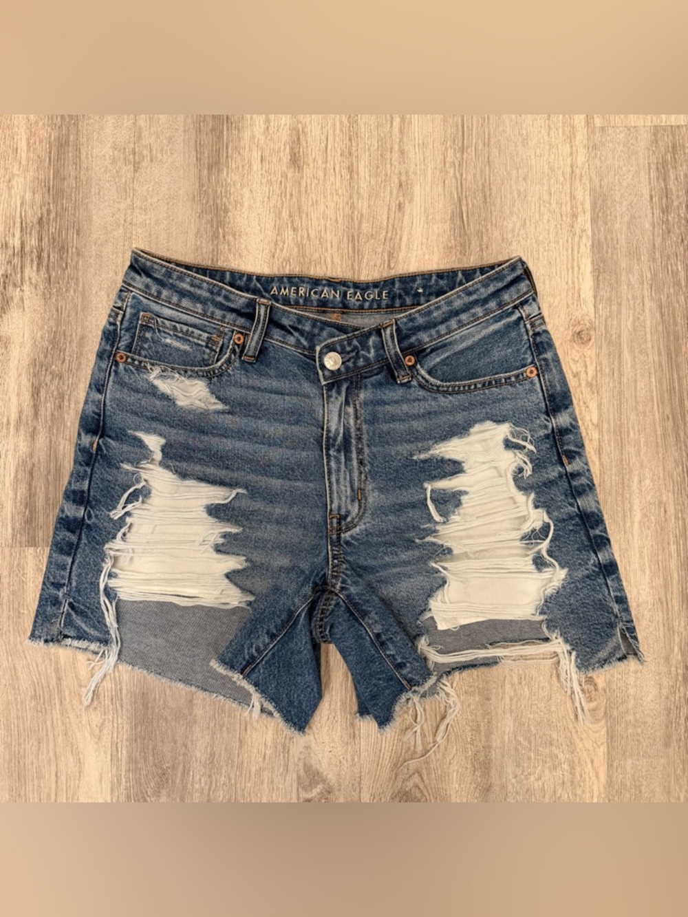 American Eagle Highest Rise Baggy Denim Shorts Distressed Size 6